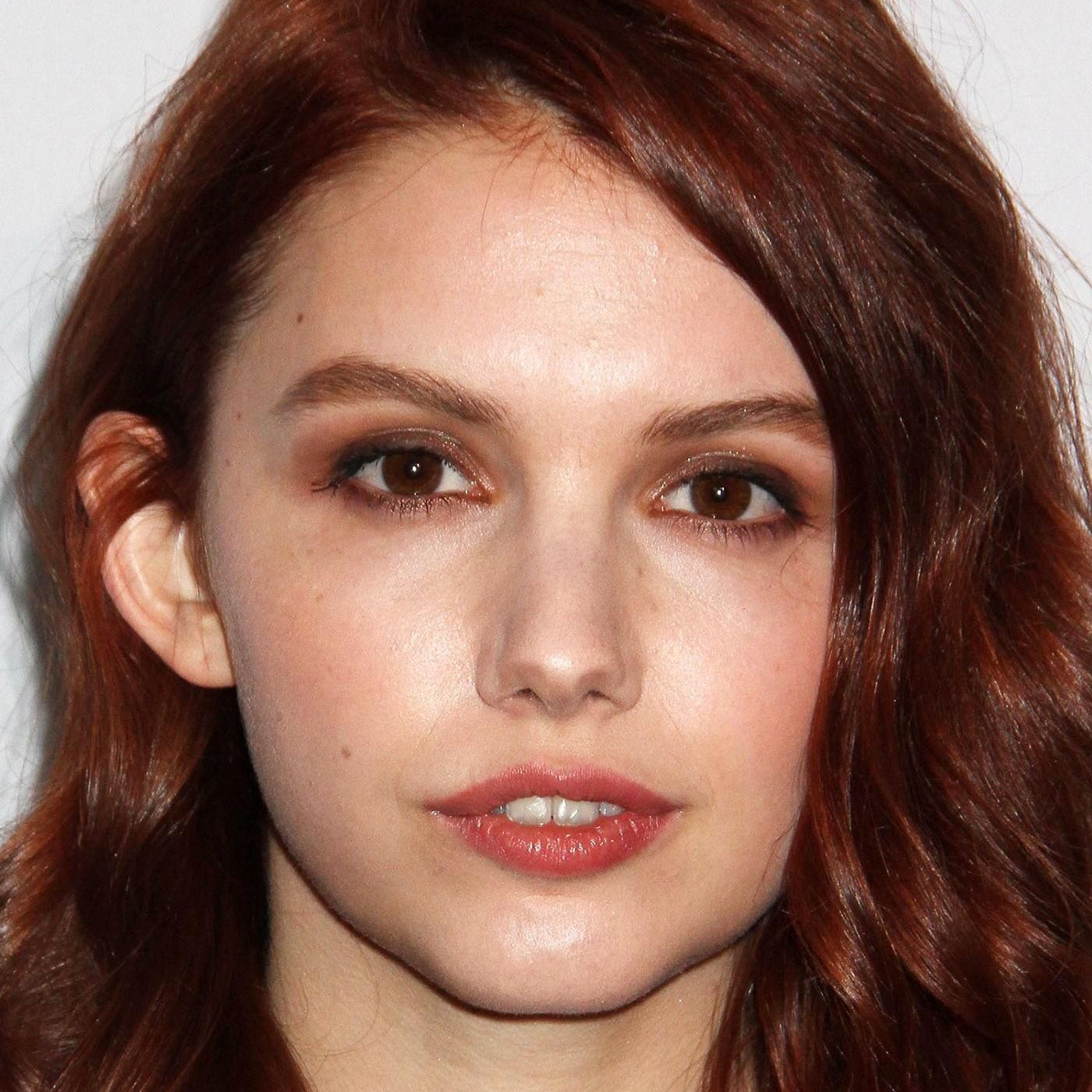 Skins and Game of Thrones actress Hannah Murray completely