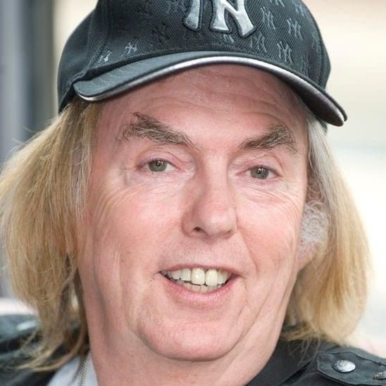 Photo of Dave Hill