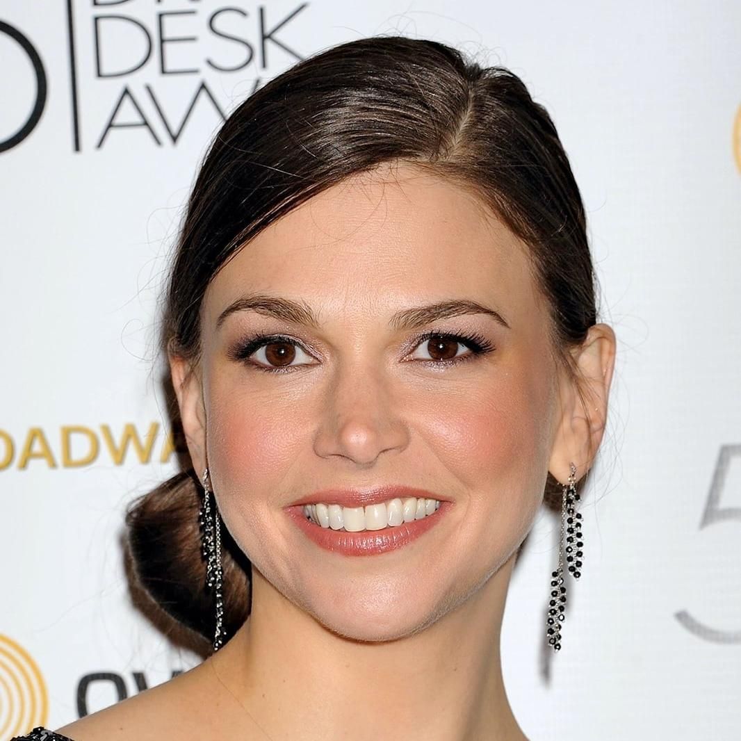 Сатон фостер. Саттон Фостер. Саттон Фостер Sutton Foster. Саттон Фостер 2022. Саттон Фостер в молодости.