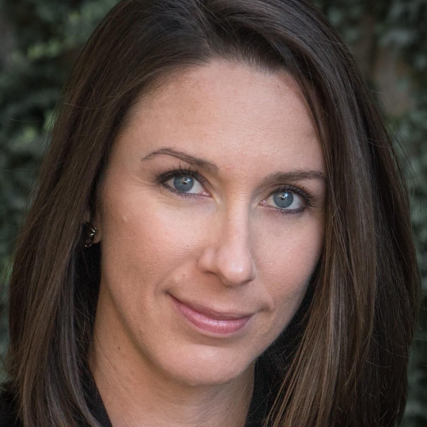 Photo of Alicia Robbins