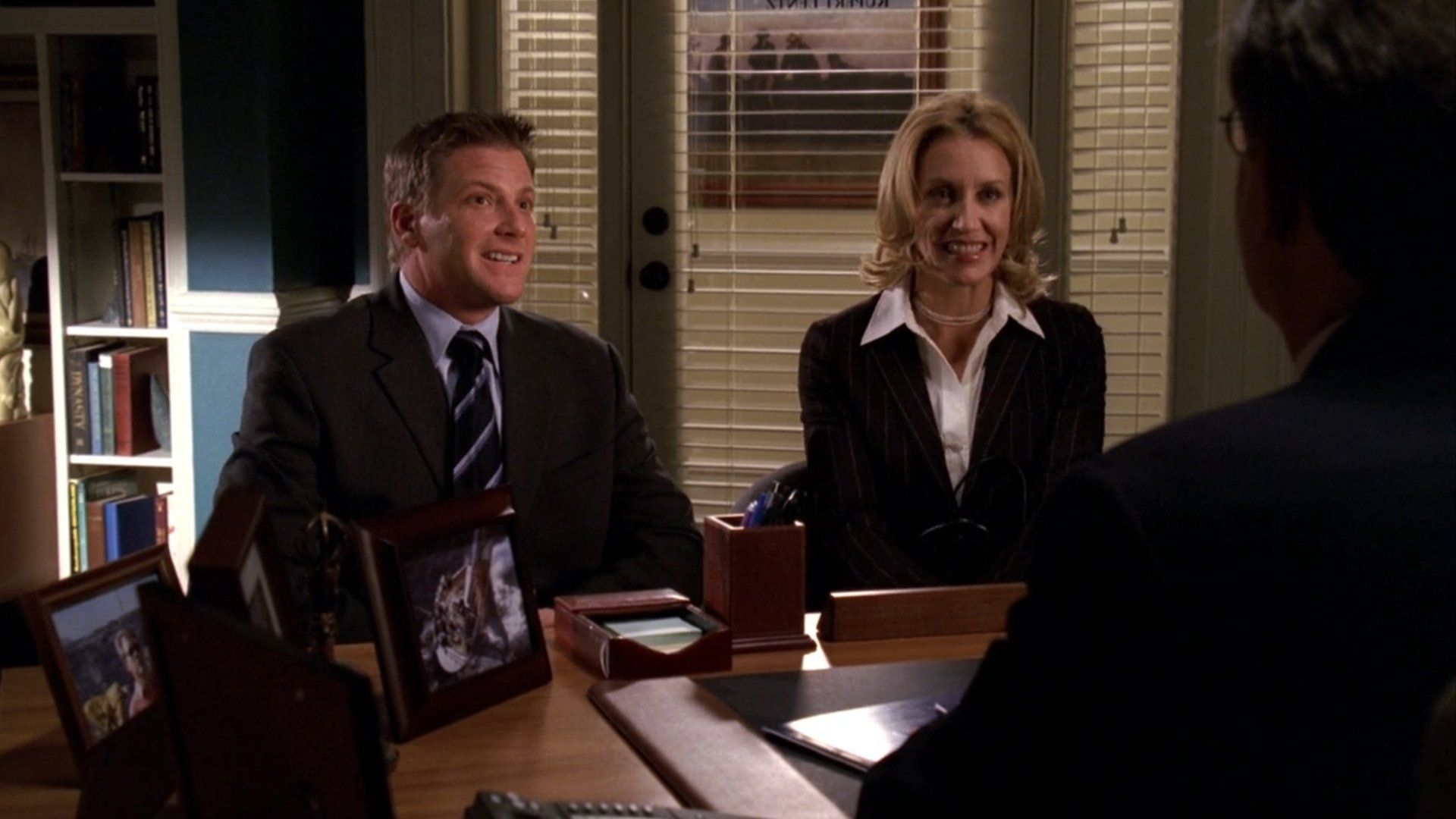Watch Desperate Housewives • Season 1 Full Episodes Online - Plex