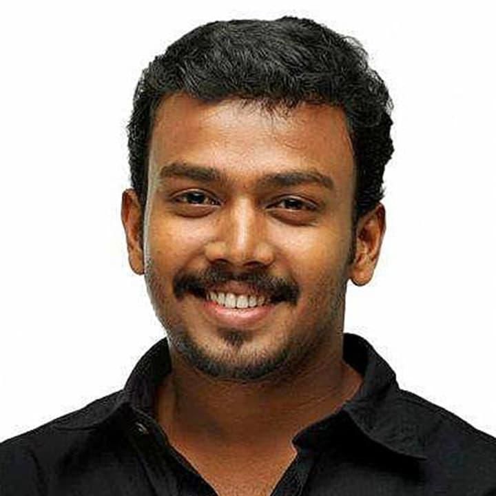 Watch Thattathin Marayathu (2012) Full Movie Online Plex