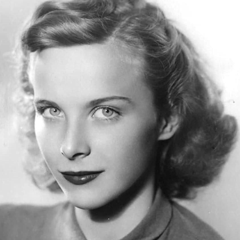 Photo of Joan Tetzel