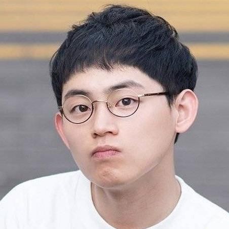 Photo of Son Yong-beom